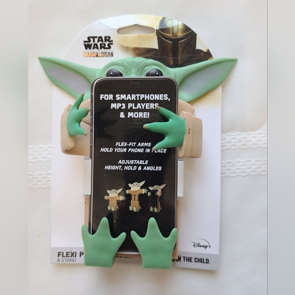Disney's Baby Yoda Star Wars Mandalorian Flexi Phone Stand - Picture 5 of 6